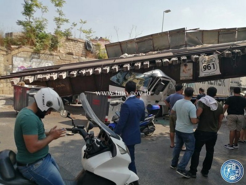 Truck causes railway bridge collapse in Mar Mikhael